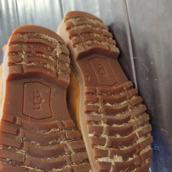 Ugg boots - Picture 9 of 9